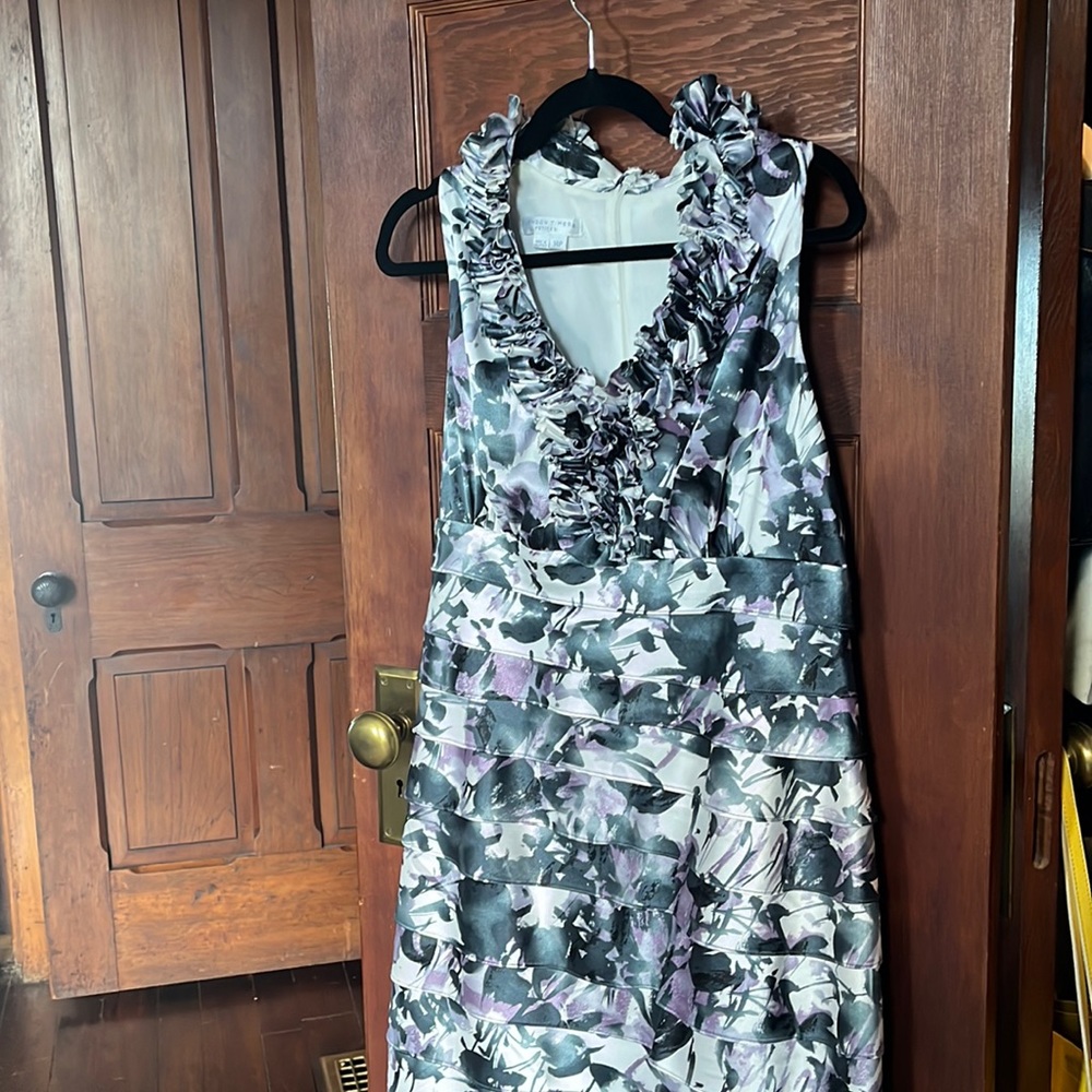 London Times petite former Kentucky Derby dress! Worn twice.
